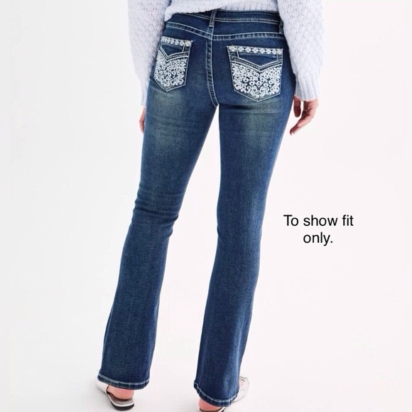 Harper & Ivy Juniors Rhinestone Embroidered Pocket Flare Leg Jeans Size 1 - Picture 7 of 9